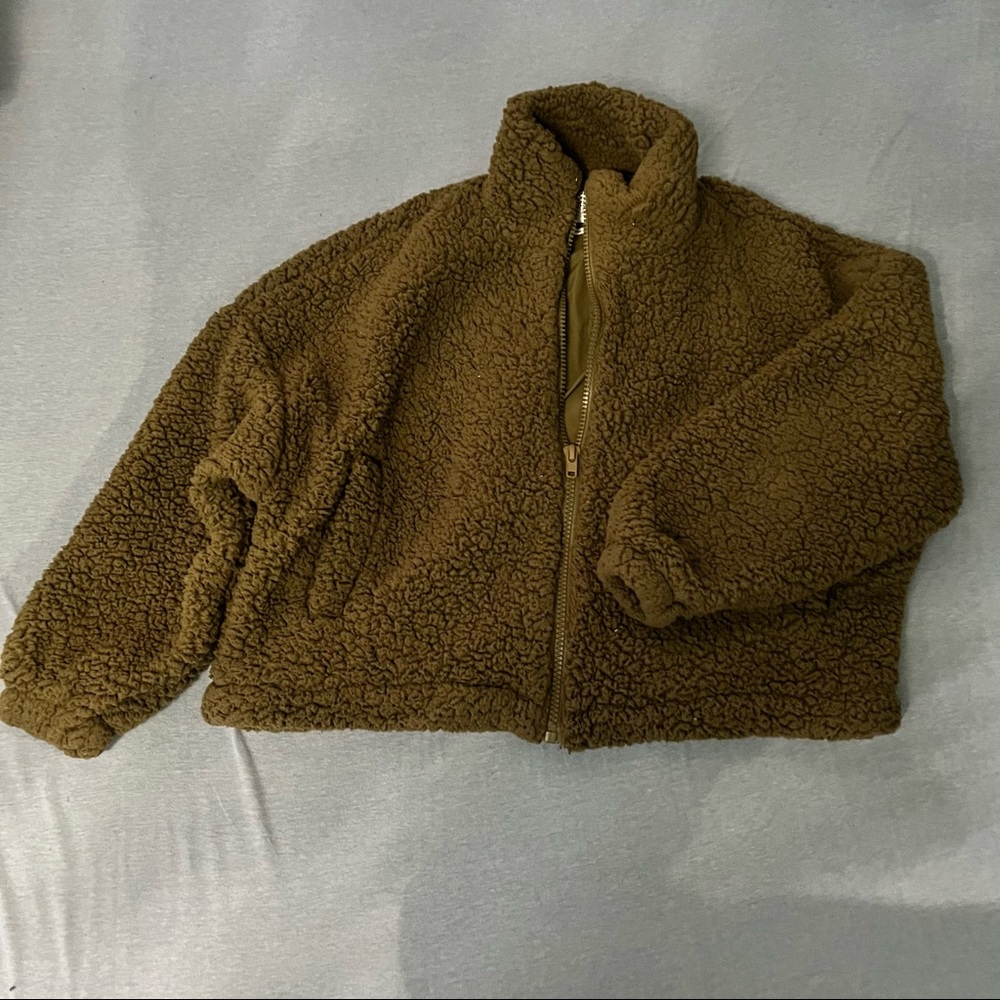 Urban outfitters Sherpa cropped jacket